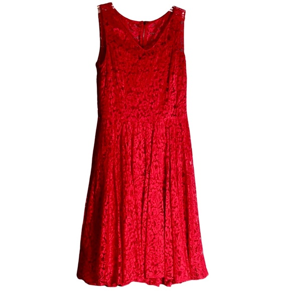 DOLCE & GABBANA RICH RED LACE MIDI FIT & FLAIR DRESS AND FULL SLIP LINER IN SILK - Picture 6 of 16